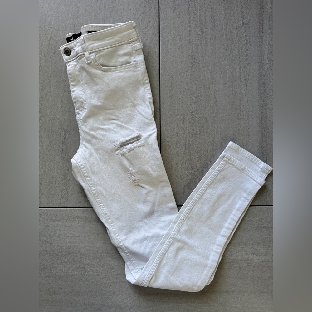 Hollister White High-Rise Super Skinny Jeans